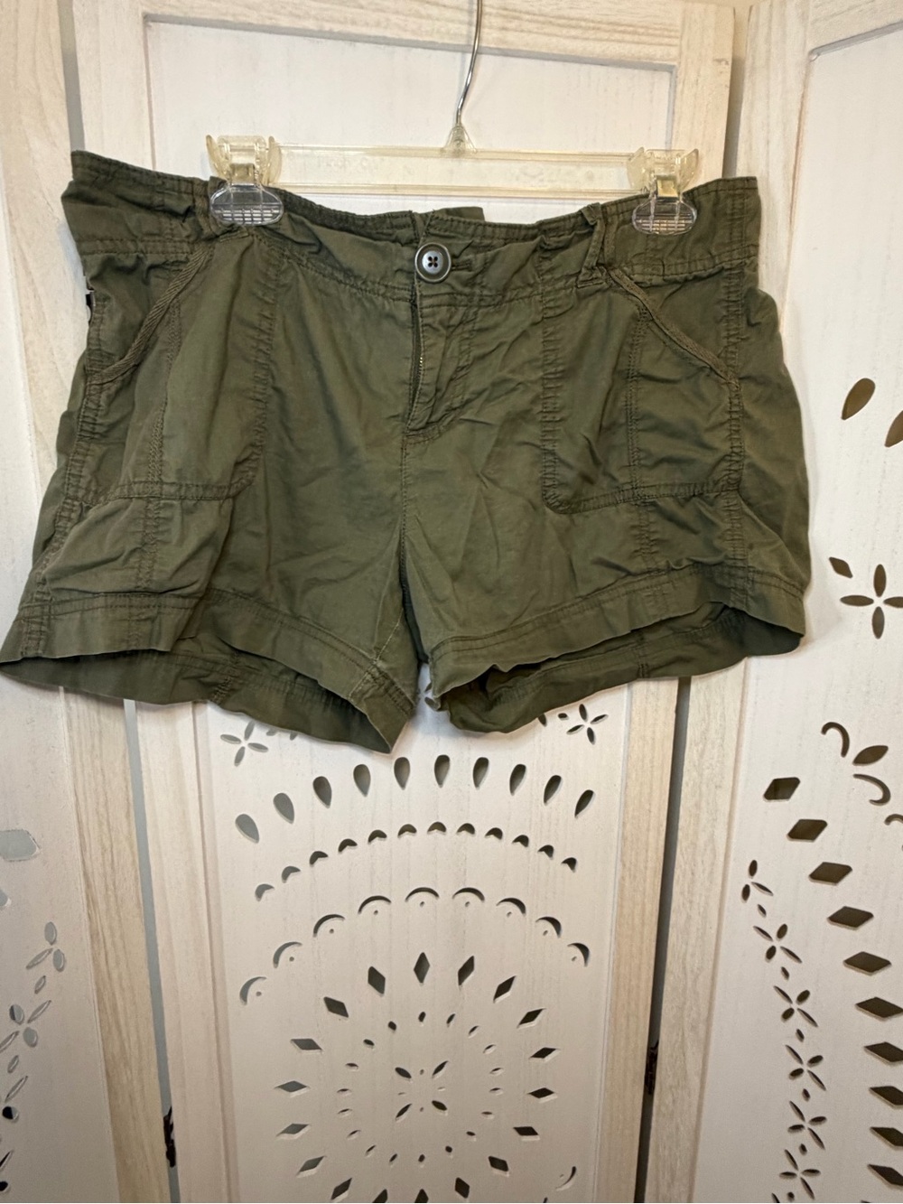 Old Navy Olive Green Women's Casual Utility Mid Rise Shorts